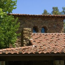 Depinho Roofing logo